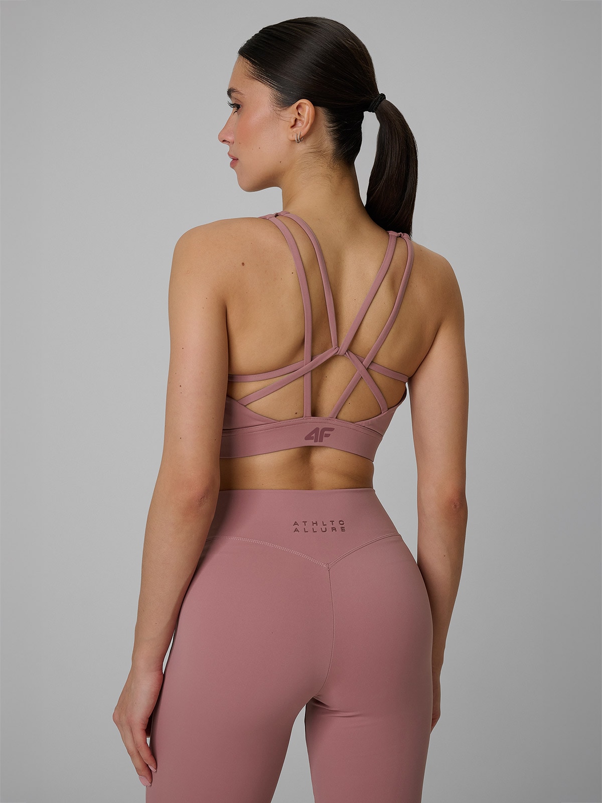 4F Biustonosz treningowy z niskim wsparciem damski - różowy XS