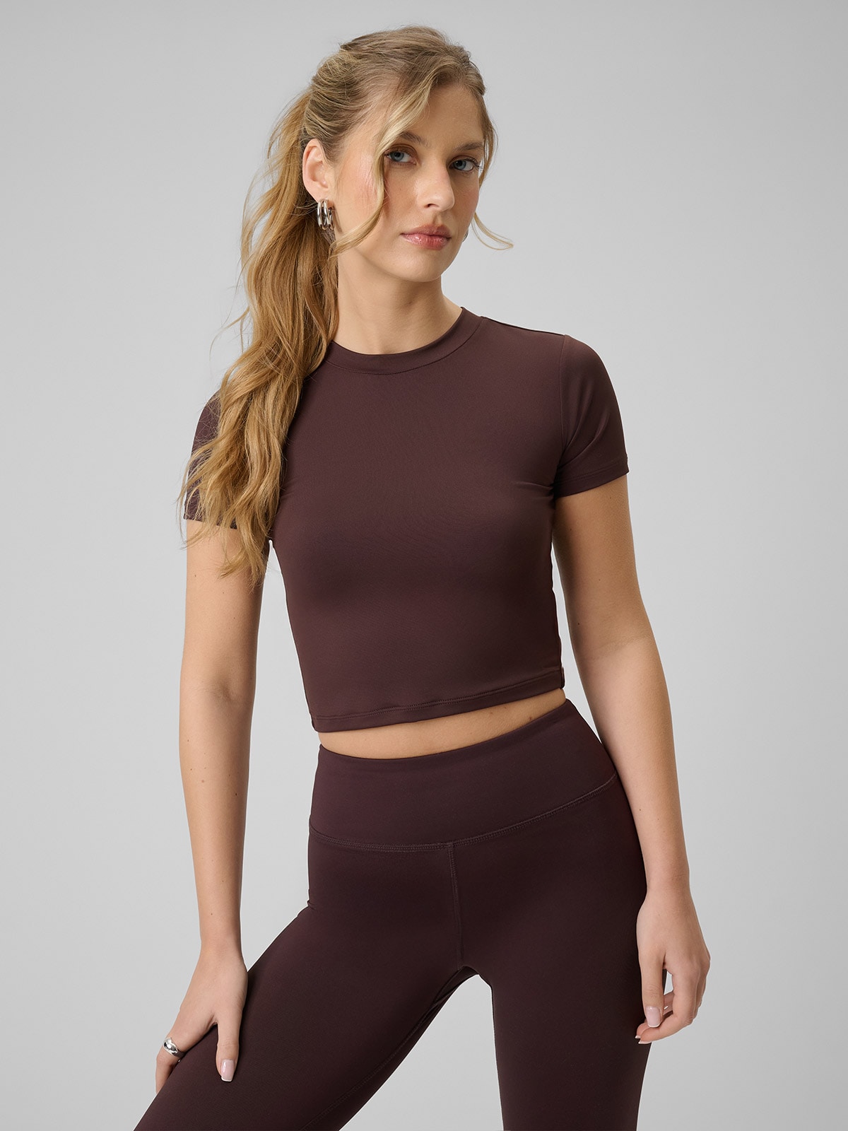 4F T-shirt slim gładki damski - brązowy XS