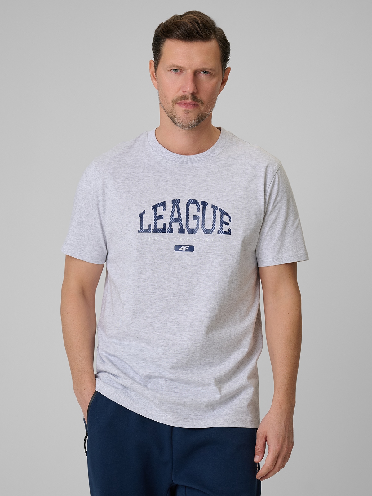 4F T-shirt regular z nadrukiem męski - szary XXL