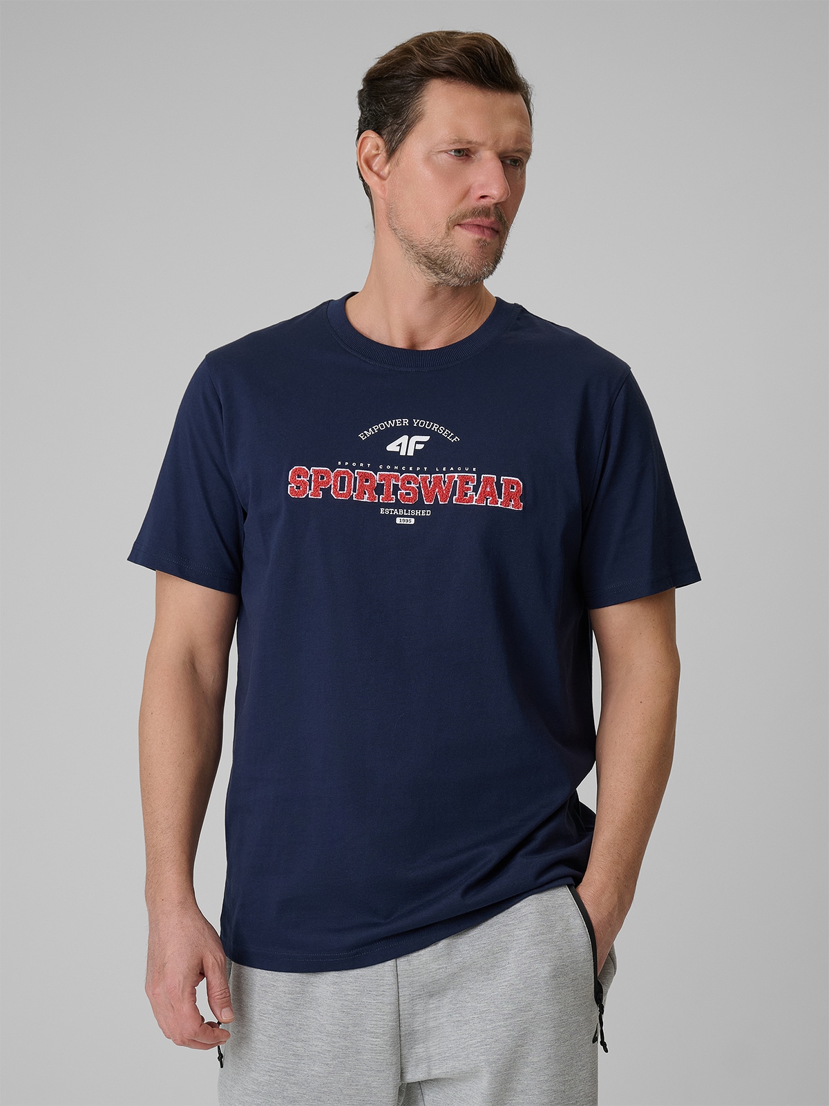 4F T-shirt regular z nadrukiem męski - granatowy XXL