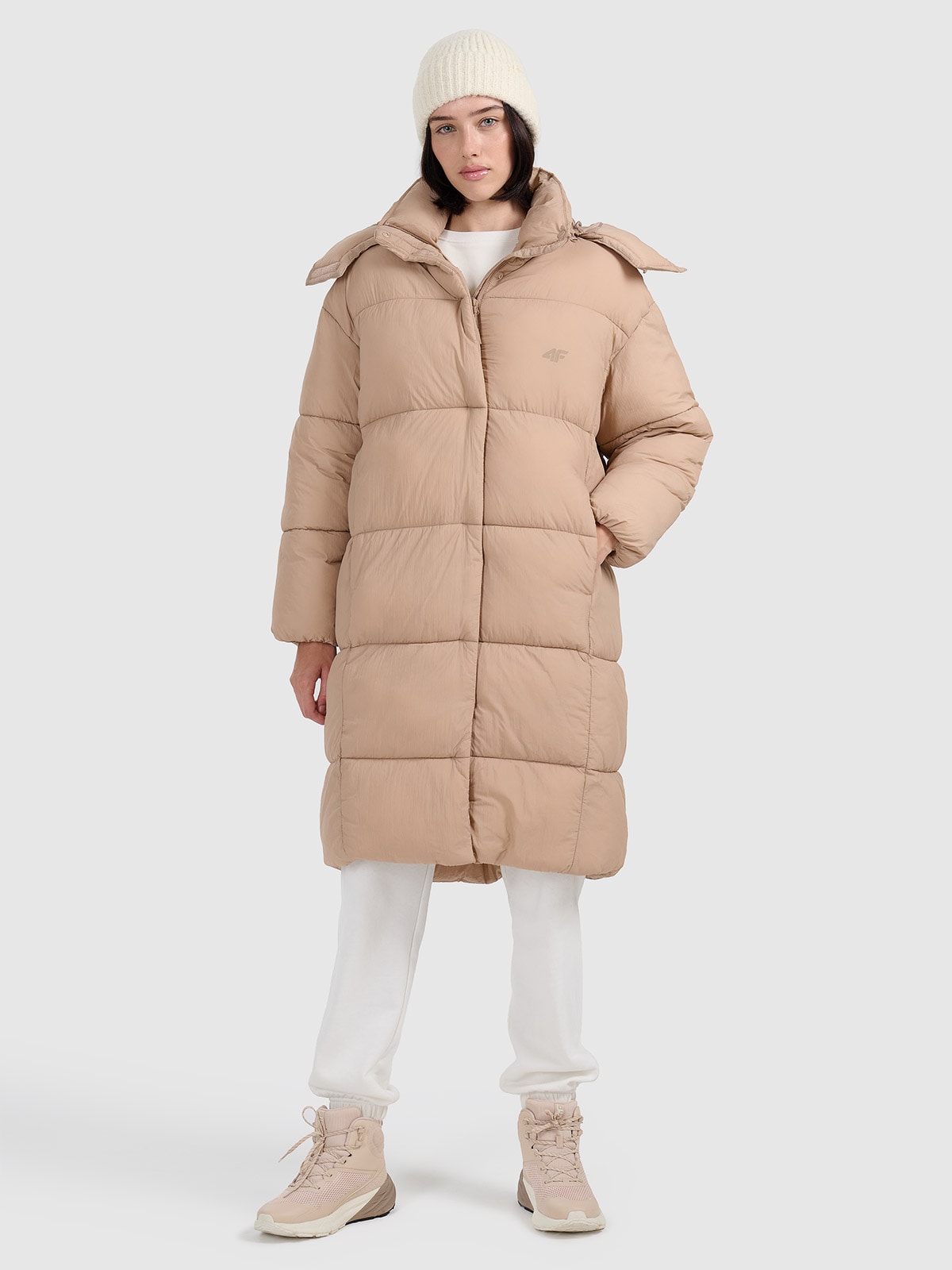 4F Płaszcz puchowy z wypełnieniem syntetycznym damski - beżowy L