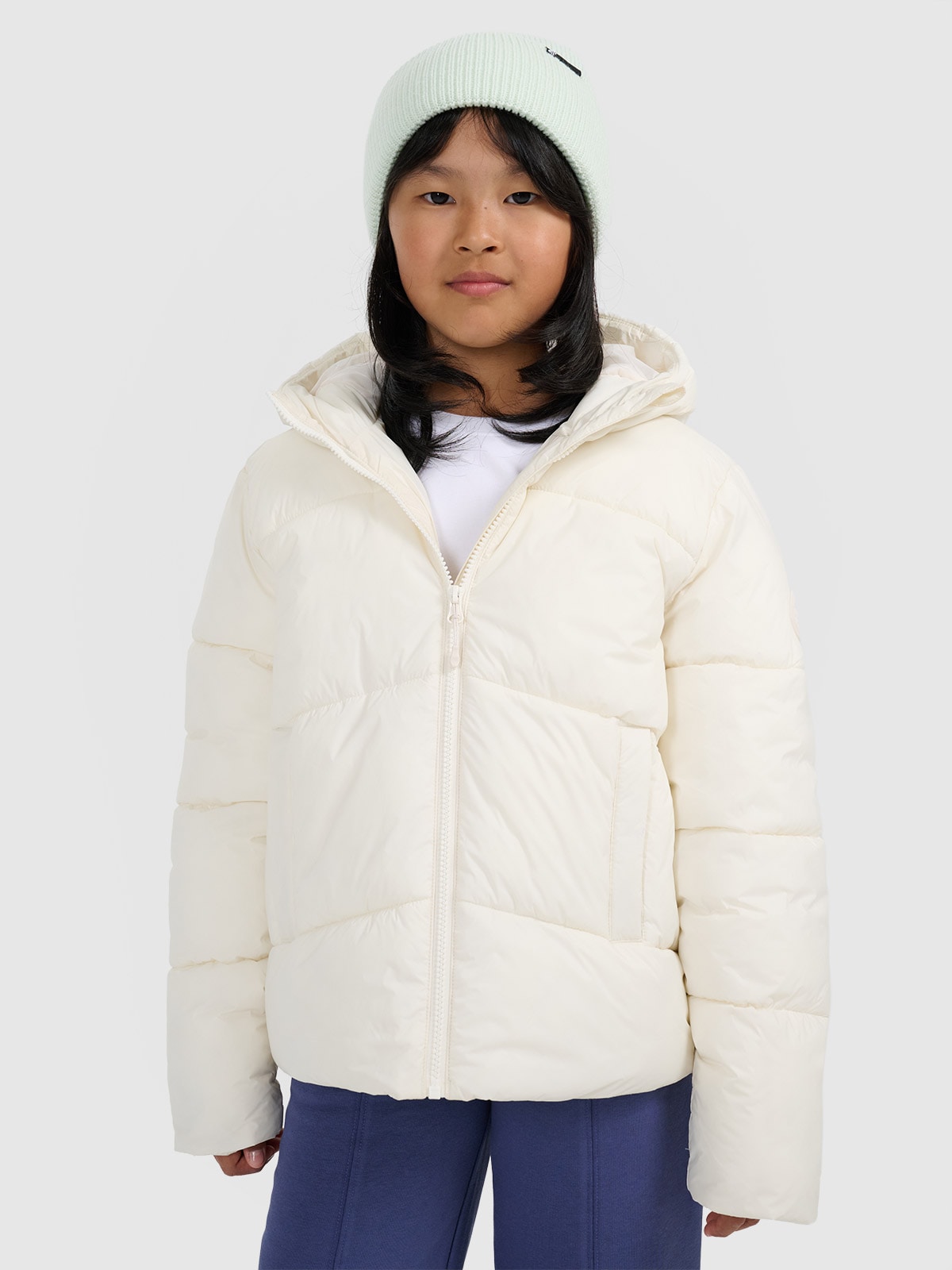 4F Kurtka puchowa z wypełnieniem syntetycznym dziewczęca - biała 122 (6-7 lat)