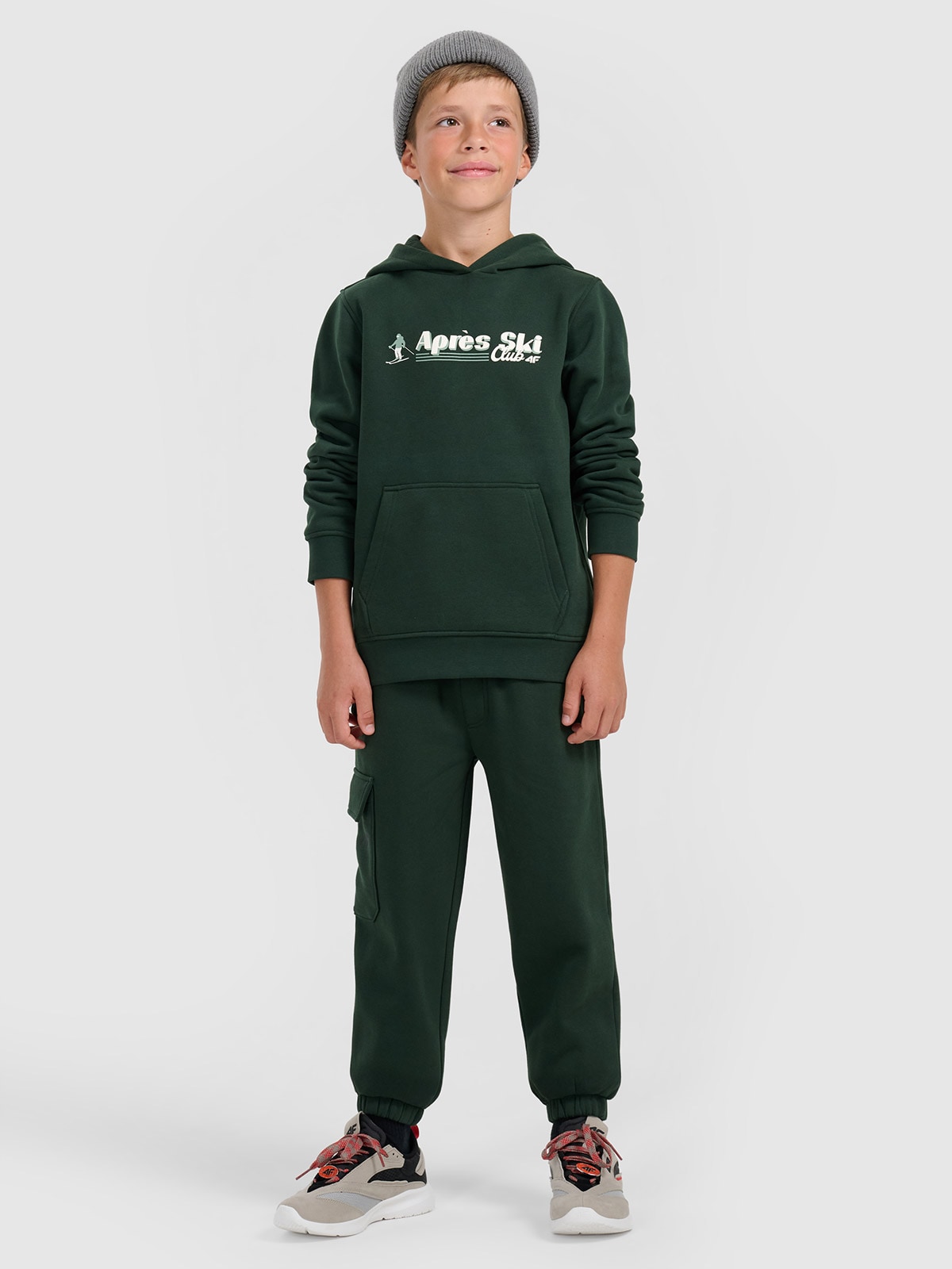 4F Spodnie dresowe joggery chłopięce - zielone 164 (13-14 lat)