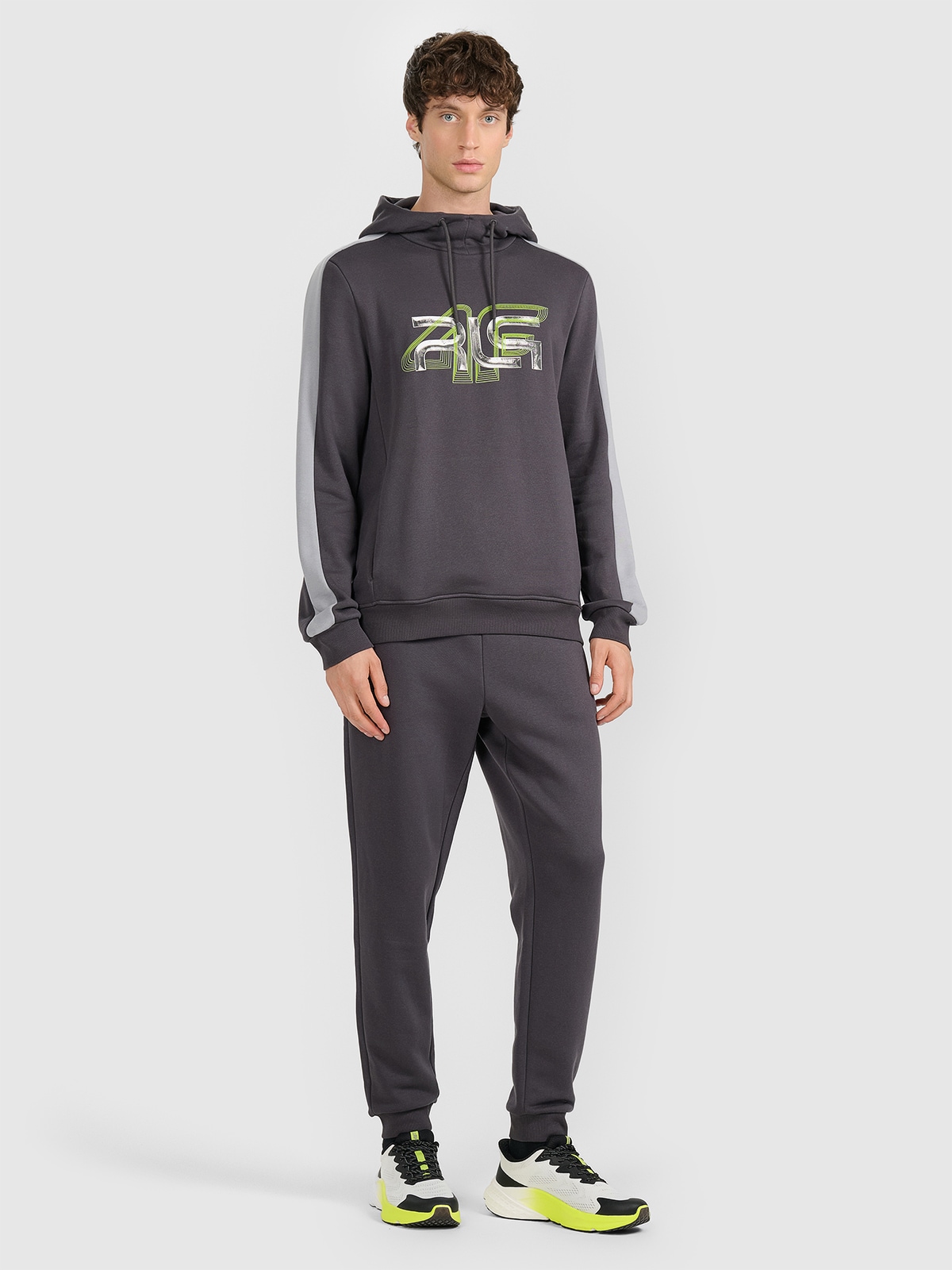 4F Spodnie dresowe joggery męskie 4F x Robert Lewandowski - szare XL