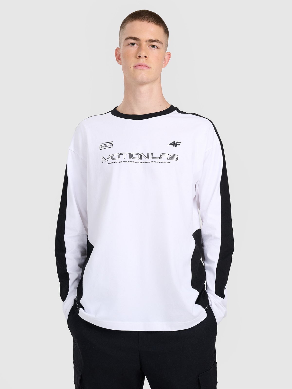 4F Longsleeve oversize z nadrukiem męski - biały L