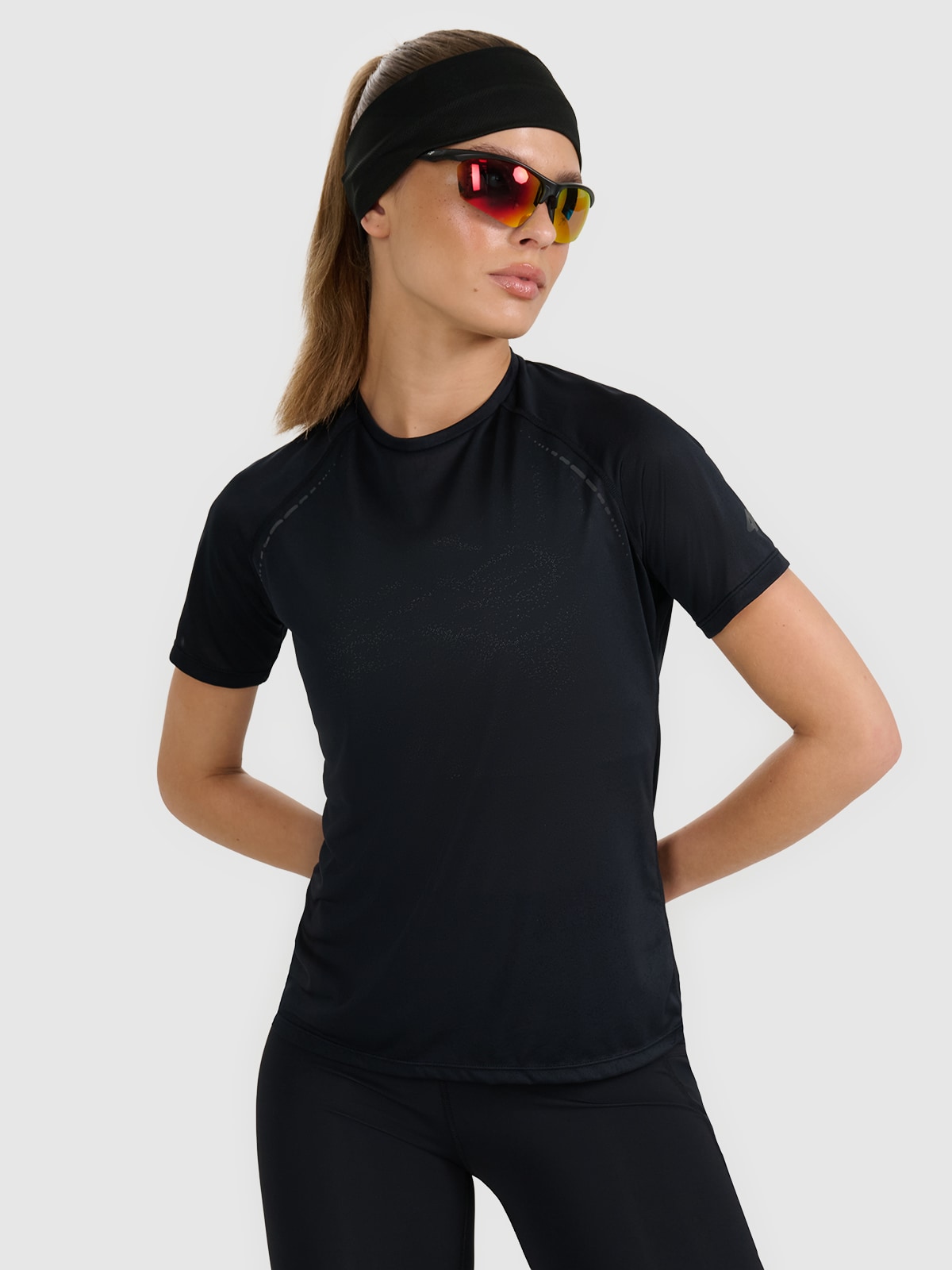 4F Koszulka do biegania regular szybkoschnąca damska - czarna L