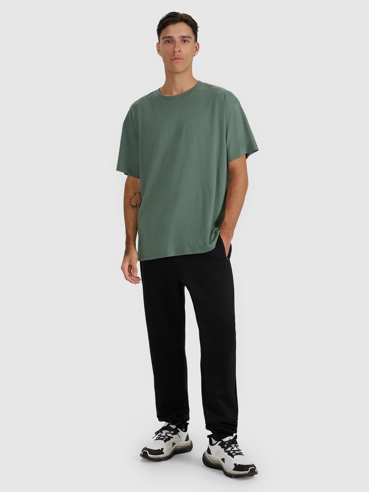 4F Spodnie dresowe joggery męskie - czarne S