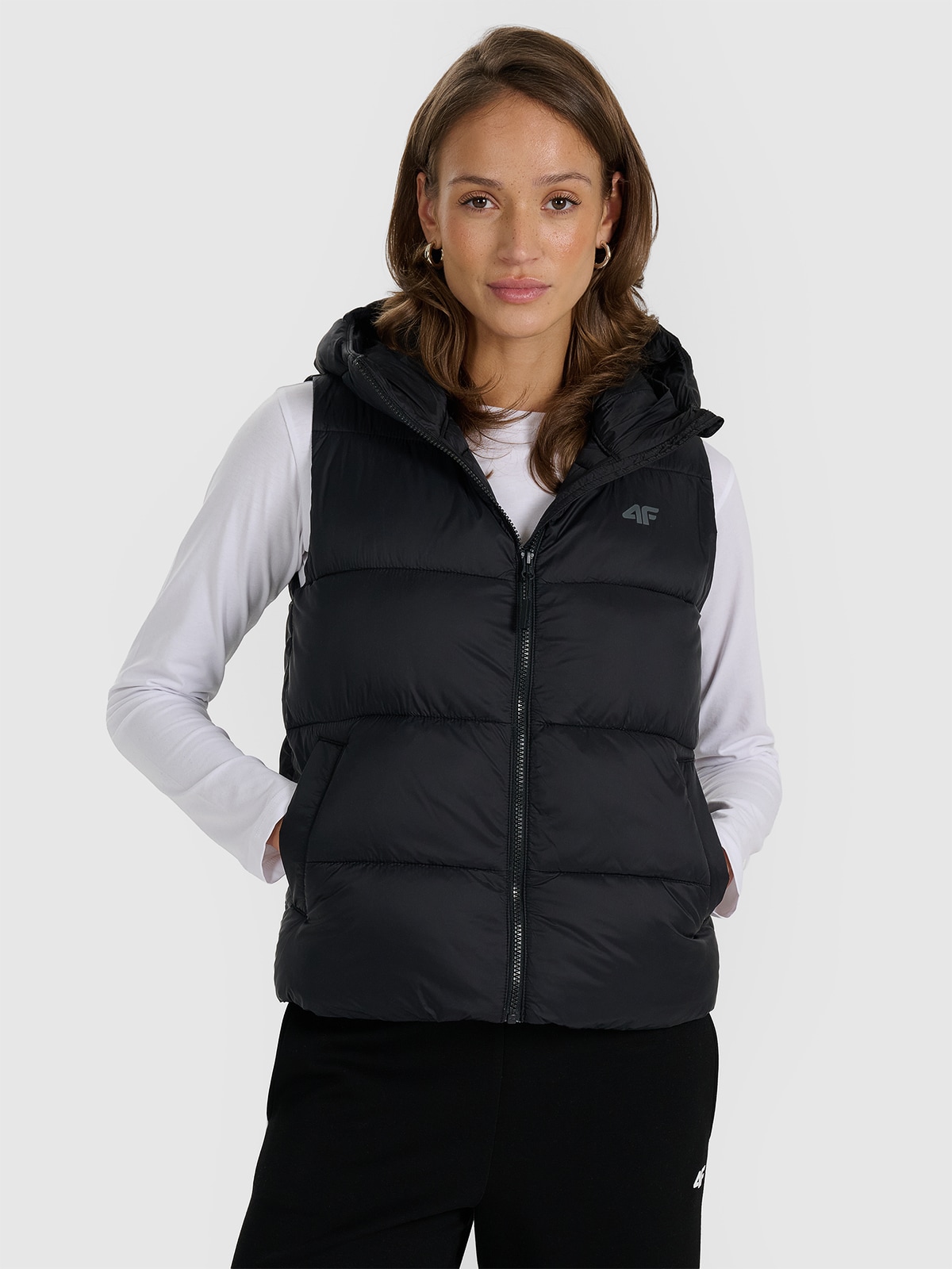 4F Bezrękawnik puchowy z wypełnieniem syntetycznym damski - czarny L