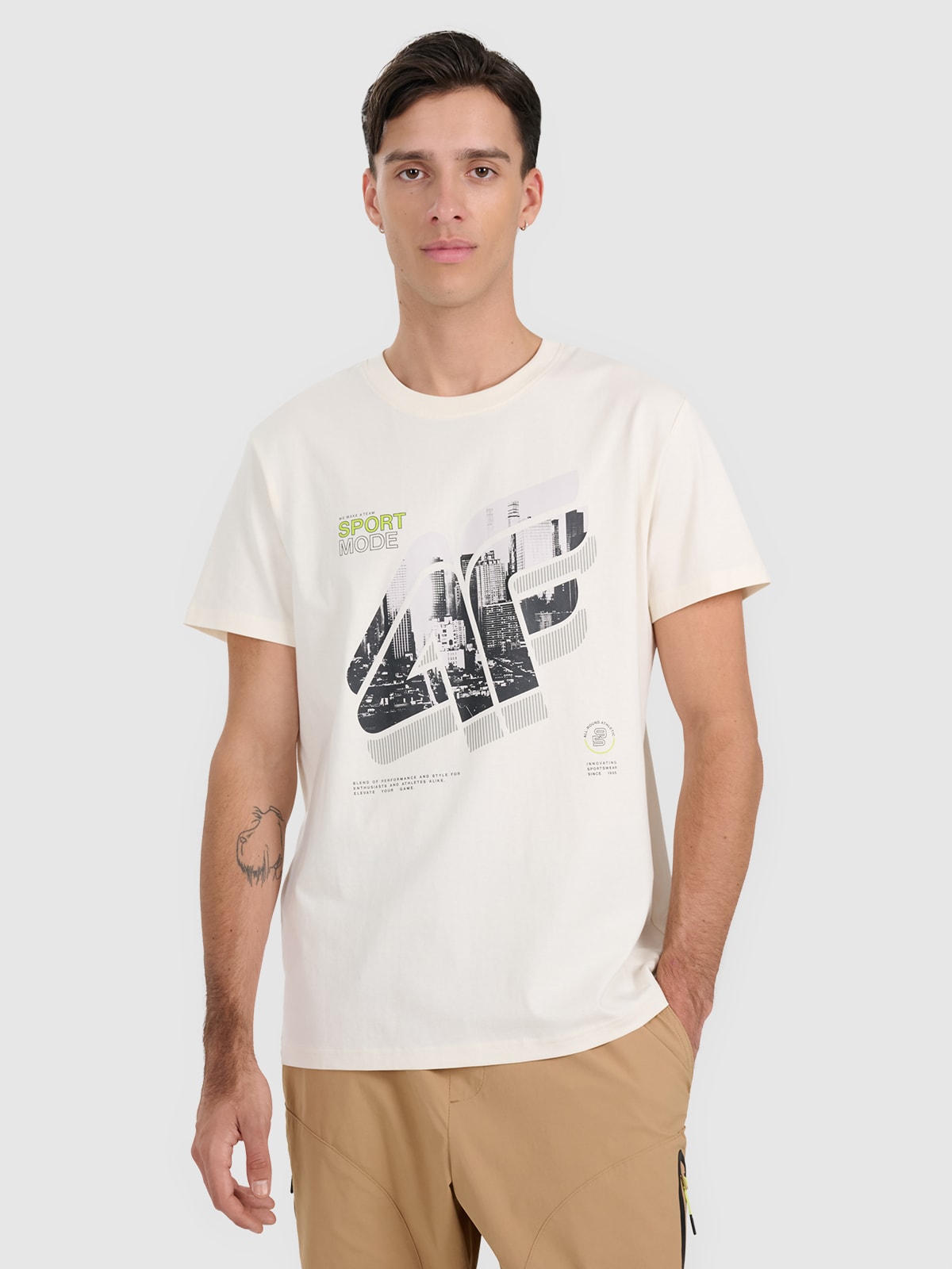 4F T-shirt regular z nadrukiem męski - biały L