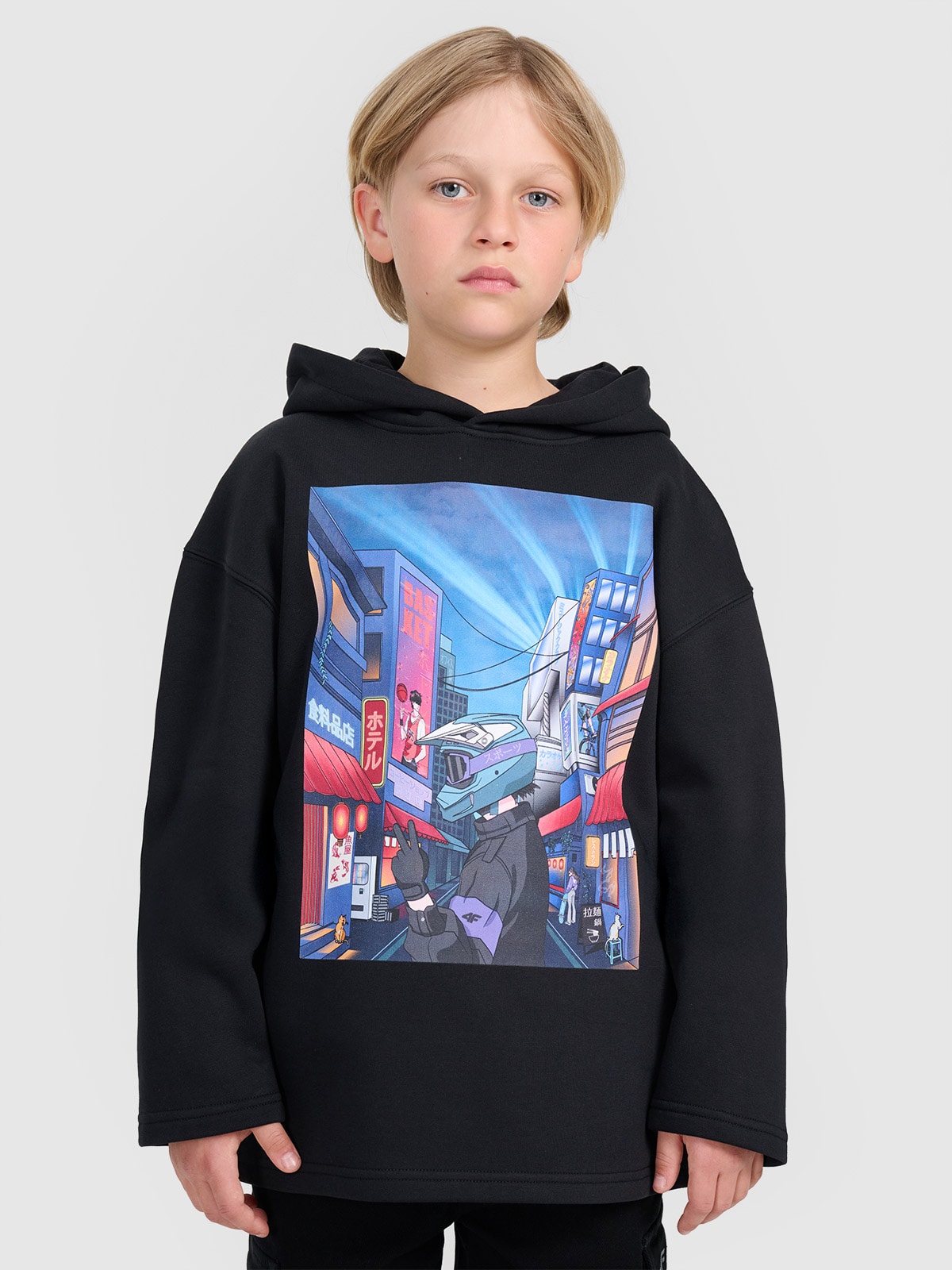 4F Bluza dresowa nierozpinana z kapturem chłopięca - czarna 122 (6-7 lat)