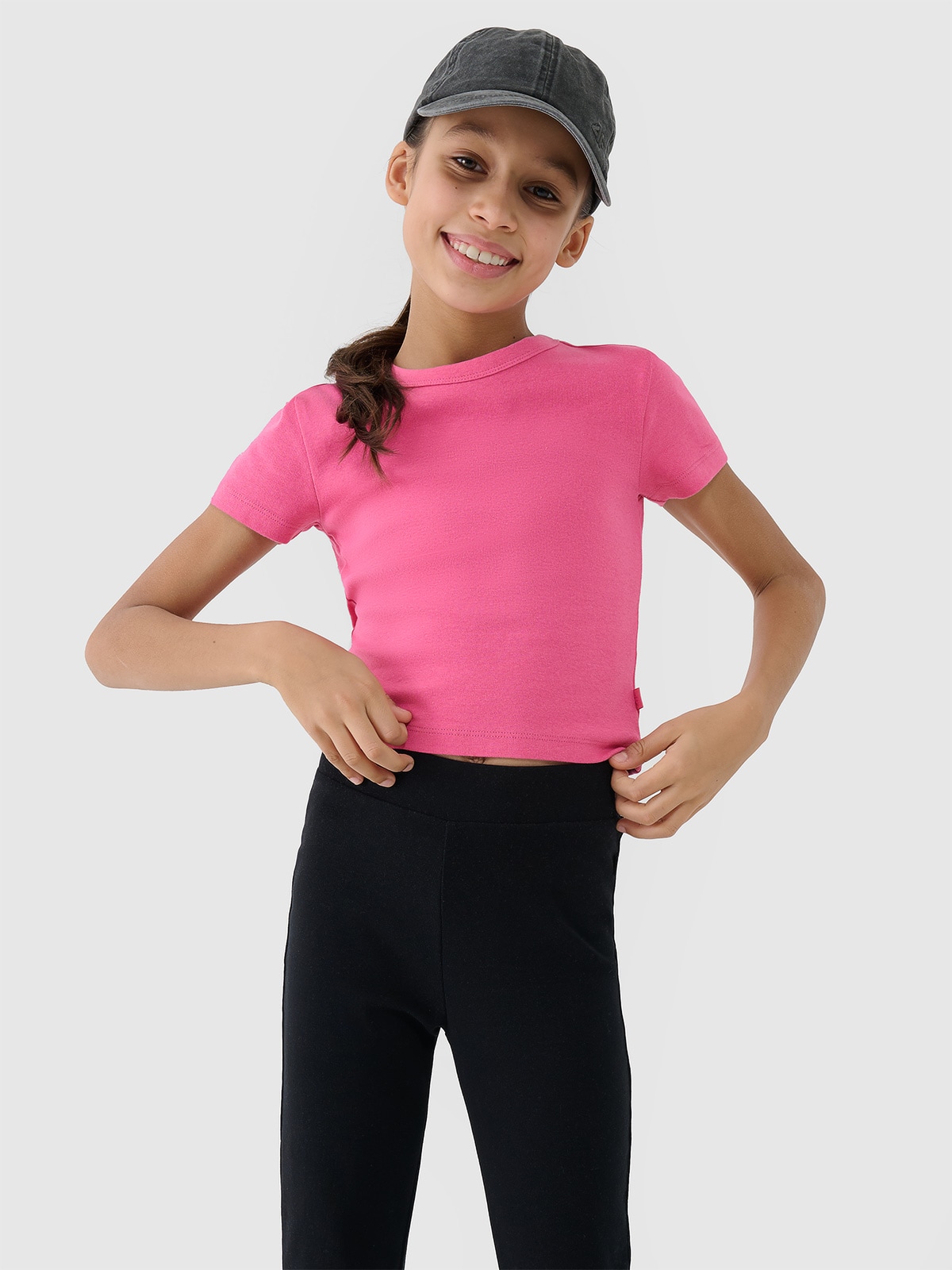 4F T-shirt slim crop top gładki dziewczęcy - różowy 134 (8-9 lat)