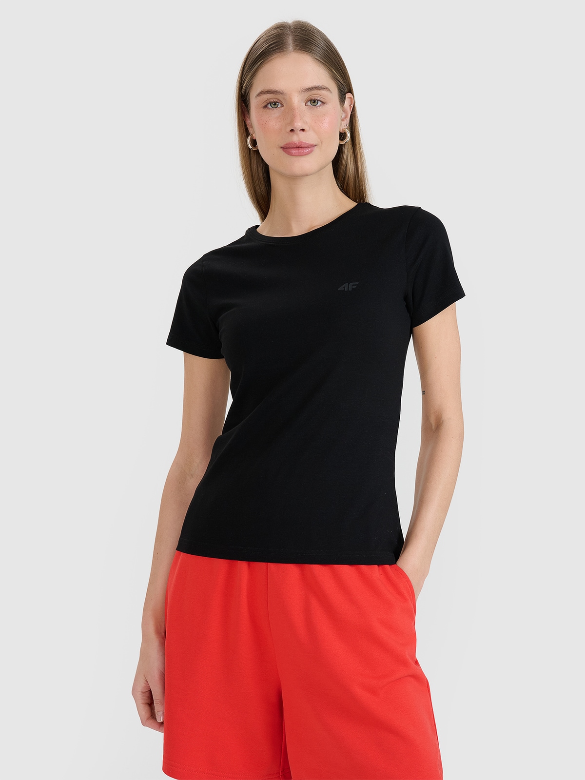 4F T-shirt slim gładki damski - czarny XS
