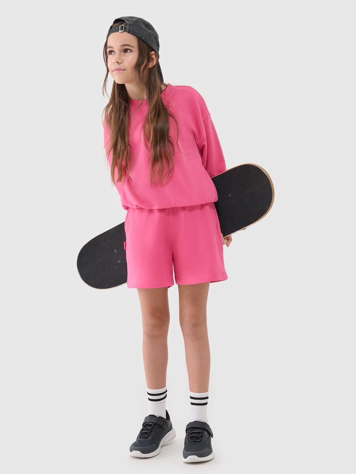 4F Spodenki dresowe dziewczęce - różowe 122 (6-7 lat)