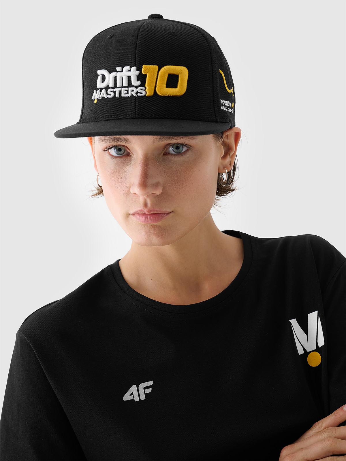 4F Czapka z daszkiem snapback uniseks 4F x Drift Masters - czarna Uniwersalny