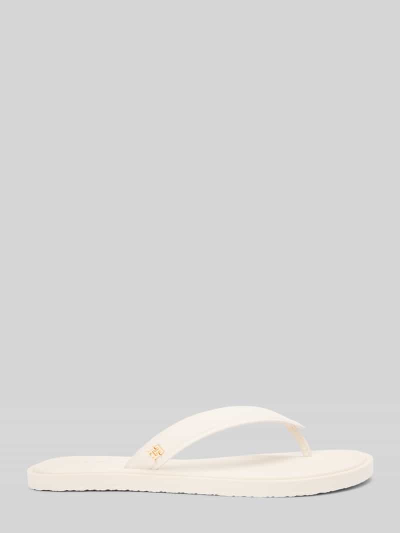 Japonki z aplikacją z logo