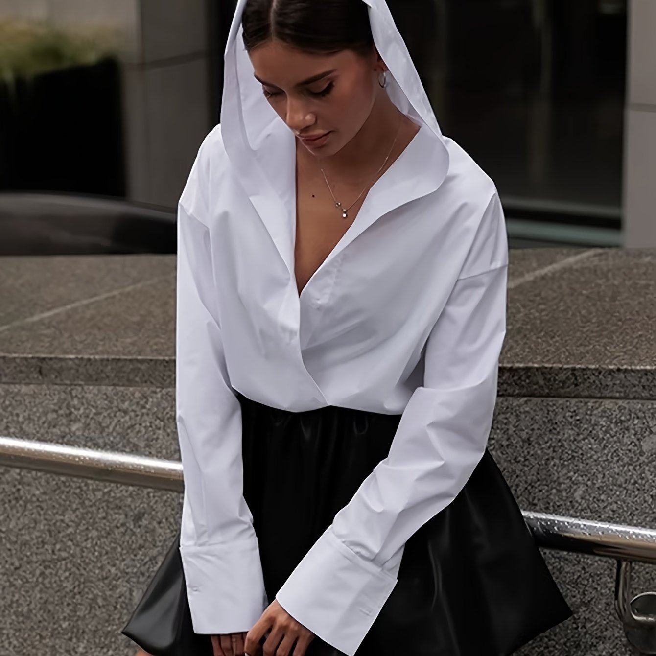 TEMU Elegancka biała koszula damska z długim rękawem i kapturem, o luźnym kroju i w jednolitym kolorze, idealna do streetwearu