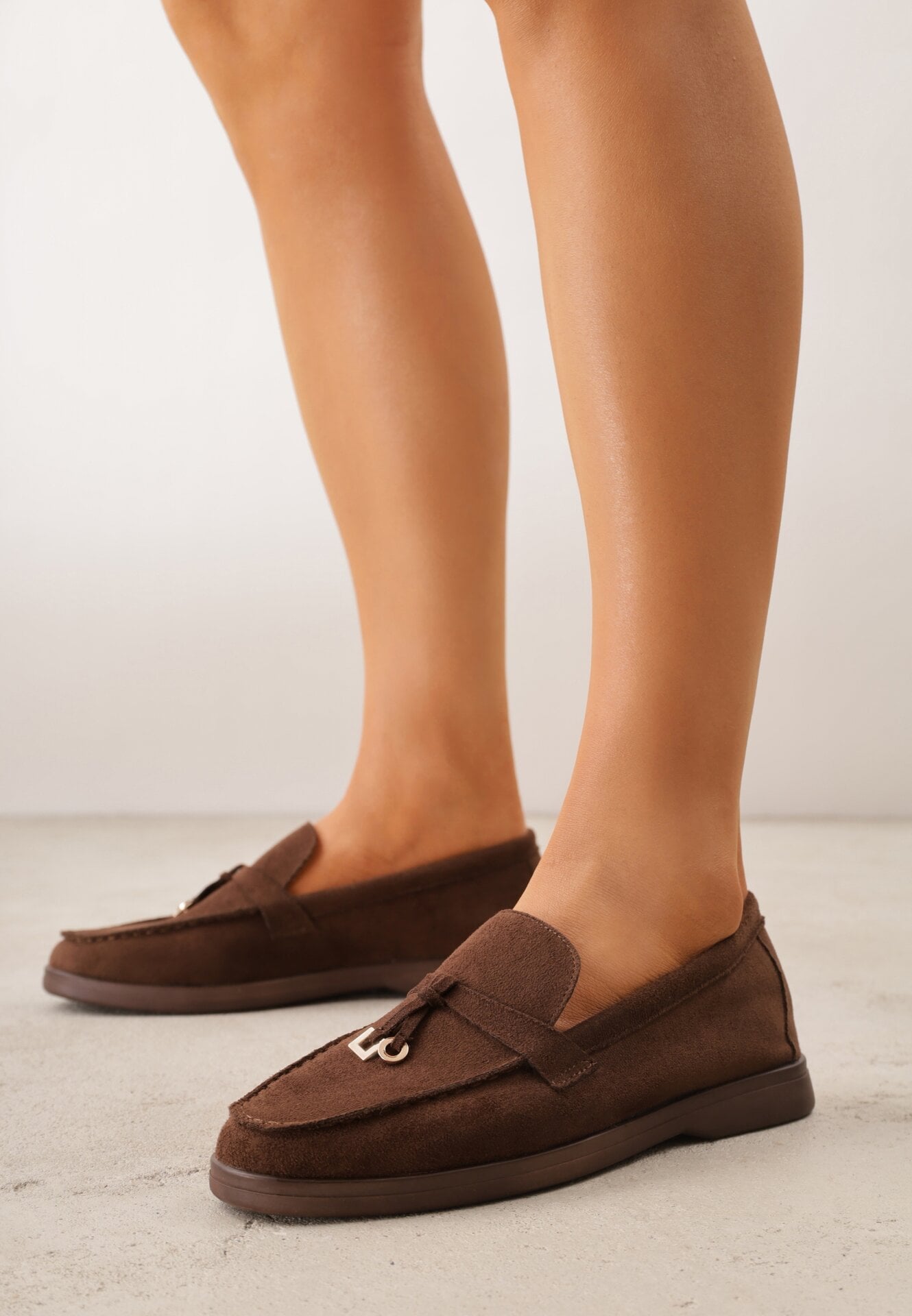 Brązowe Lekkie Mokasyny VICES z Metalowymi Ozdobami i Skórzaną Wkladką Adrialee