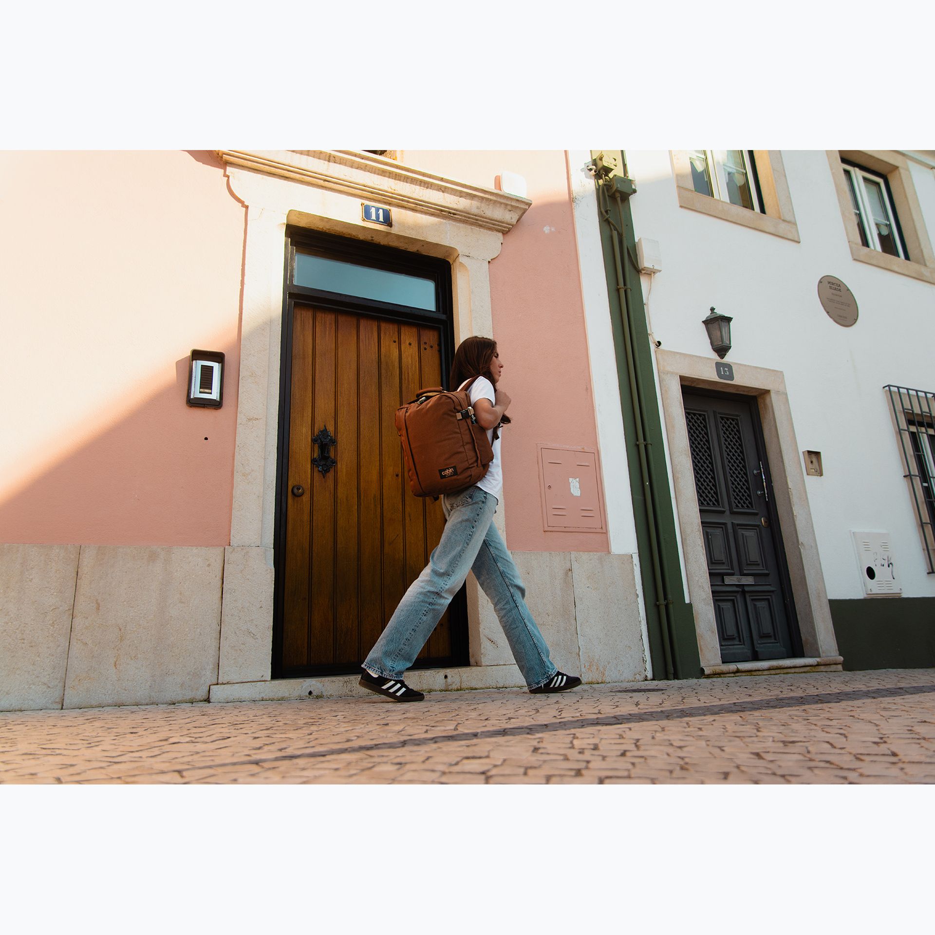 Plecak turystyczny CabinZero Classic Tech 28 l redwood WYSYŁKA W 24H 30 DNI NA ZWROT