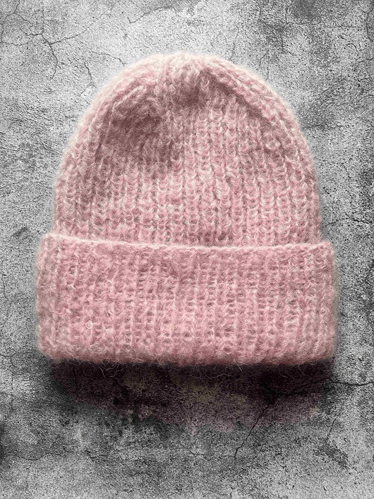 Lekka wiosenna czapka Dimma z alpaki i merynosa różowa