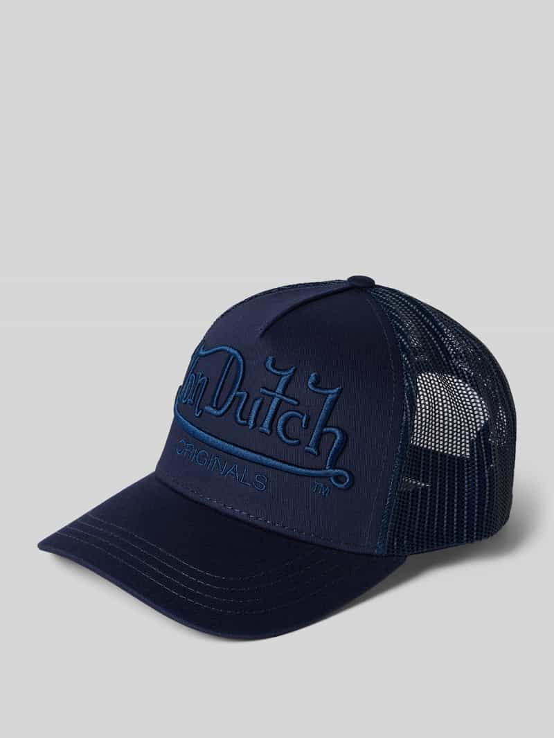 czapka z daszkiem trucker z wyhaftowanym logo