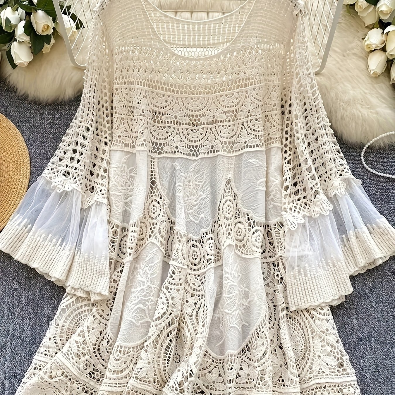 TEMU Damska bluzka w stylu bohemy z szydełkową koronką, dzwoneczkami przy rękawach i okrągłym dekoltem, lekka, do połowy łydki