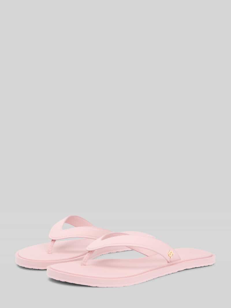 Japonki z aplikacją z logo