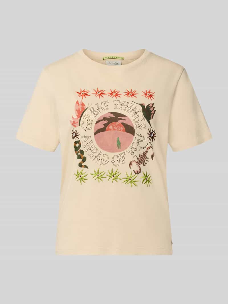męski t-shirt o kroju regular fit z kwiatowym haftem