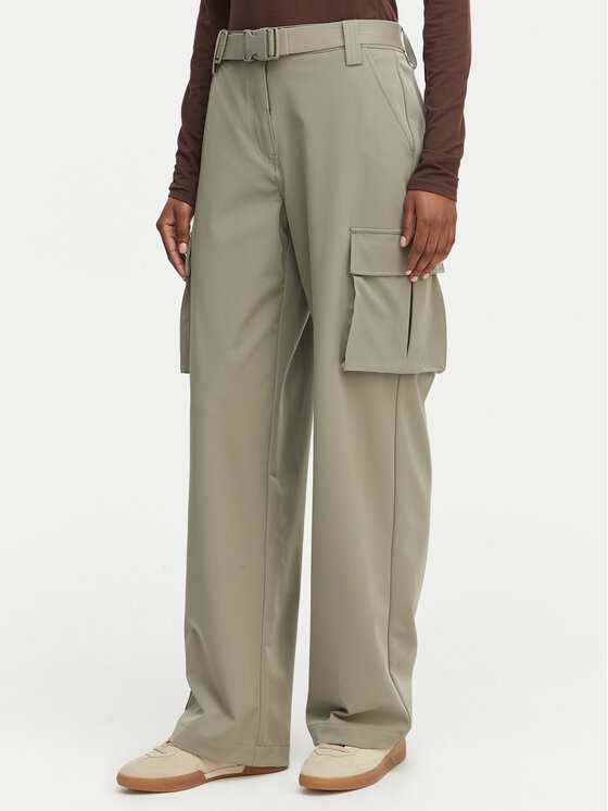 Guess Spodnie materiałowe W6GB01 W1416 Khaki Regular Fit