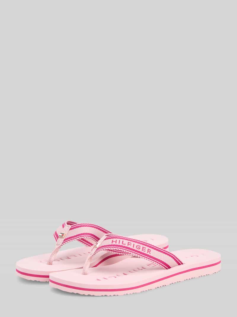 Japonki z detalami z logo