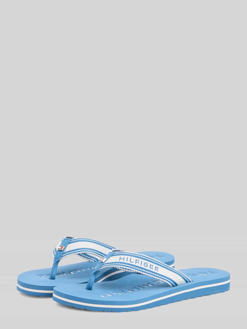 Japonki z detalami z logo