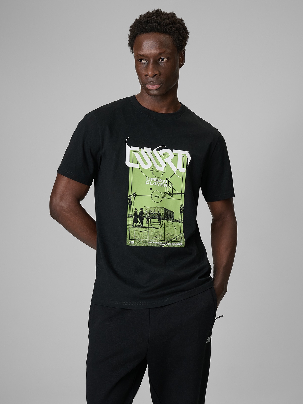 4F T-shirt regular z nadrukiem męski - czarny XXL