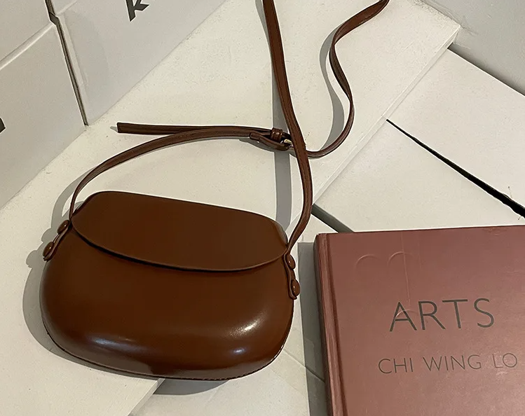 Mała stylowa torebka - Brązowy