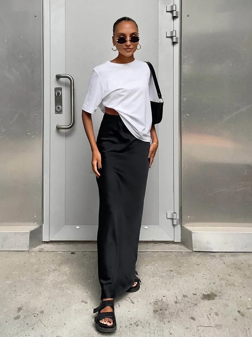 Satynowa długa spódnica - Czarny S