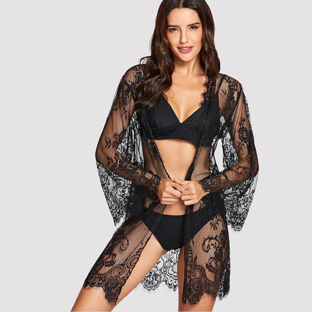 Krótki koronkowy szlafrok - Czarny S