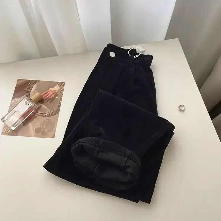 Damskie sztruksowe spodnie typu baggy - Czarny S