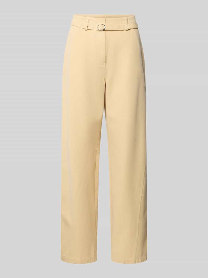 Spodnie materiałowe z paskiem i wpuszczanymi kieszeniami