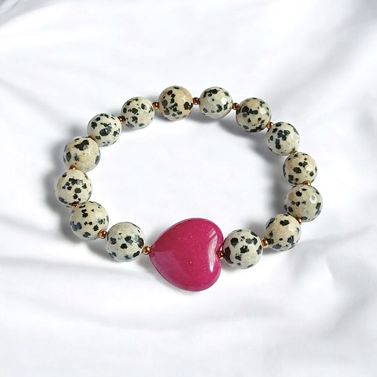 Jaspis dalmatyński i serce : FUKSJA : bransoletka na gumce