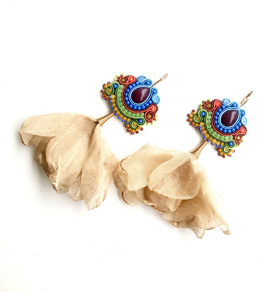 Sutaszowe kolczyki CANCUN z kwiatami