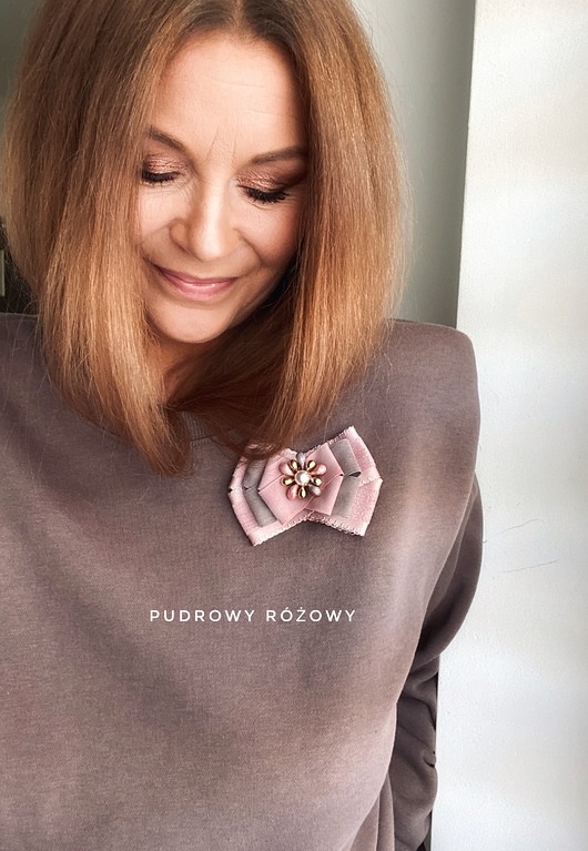 Kolekcja Exclusive Brosza z kwiatem i perłą NEW