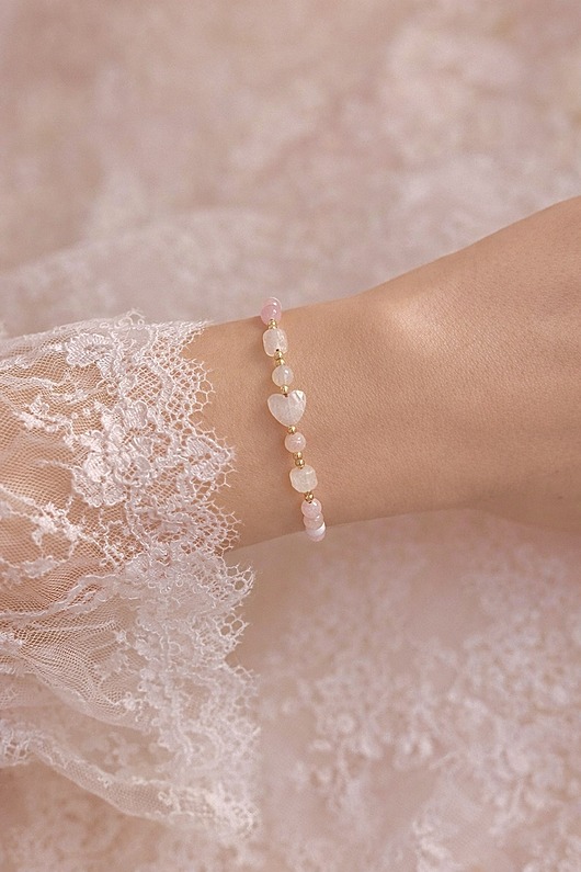 Piękna bransoletka na sznurku z kamieniami agat, kryształ górski