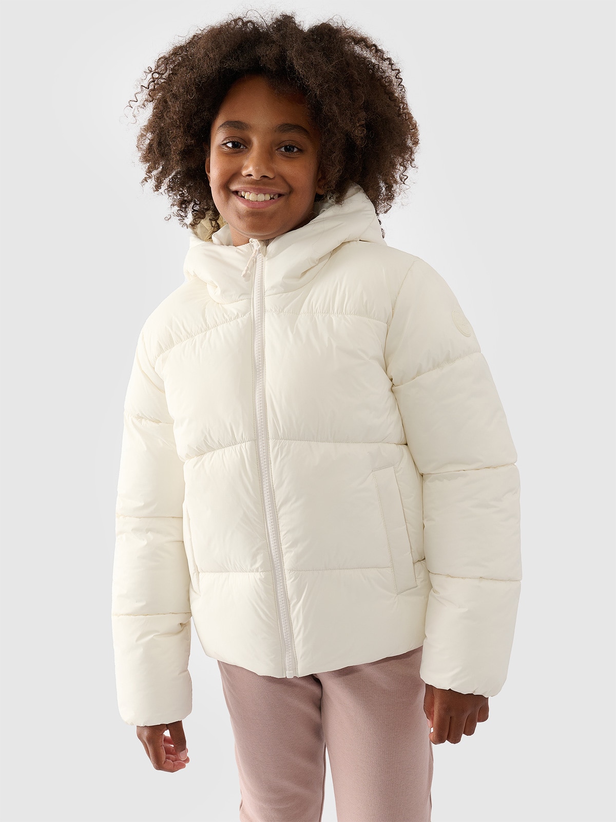 4F Kurtka puchowa z wypełnieniem syntetycznym dziewczęca - biała 152 (11-12 lat)