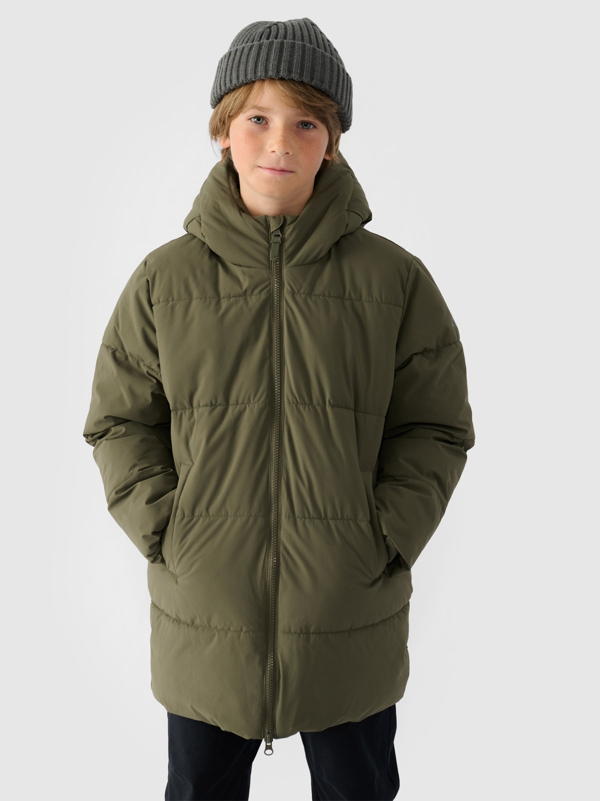 4F Płaszcz puchowy z wypełnieniem syntetycznym chłopięcy - khaki 152 (11-12 lat)