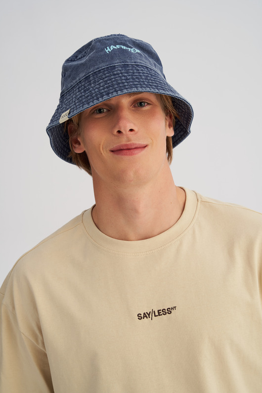 Vintage'owy kapelusz bucket jeansowy