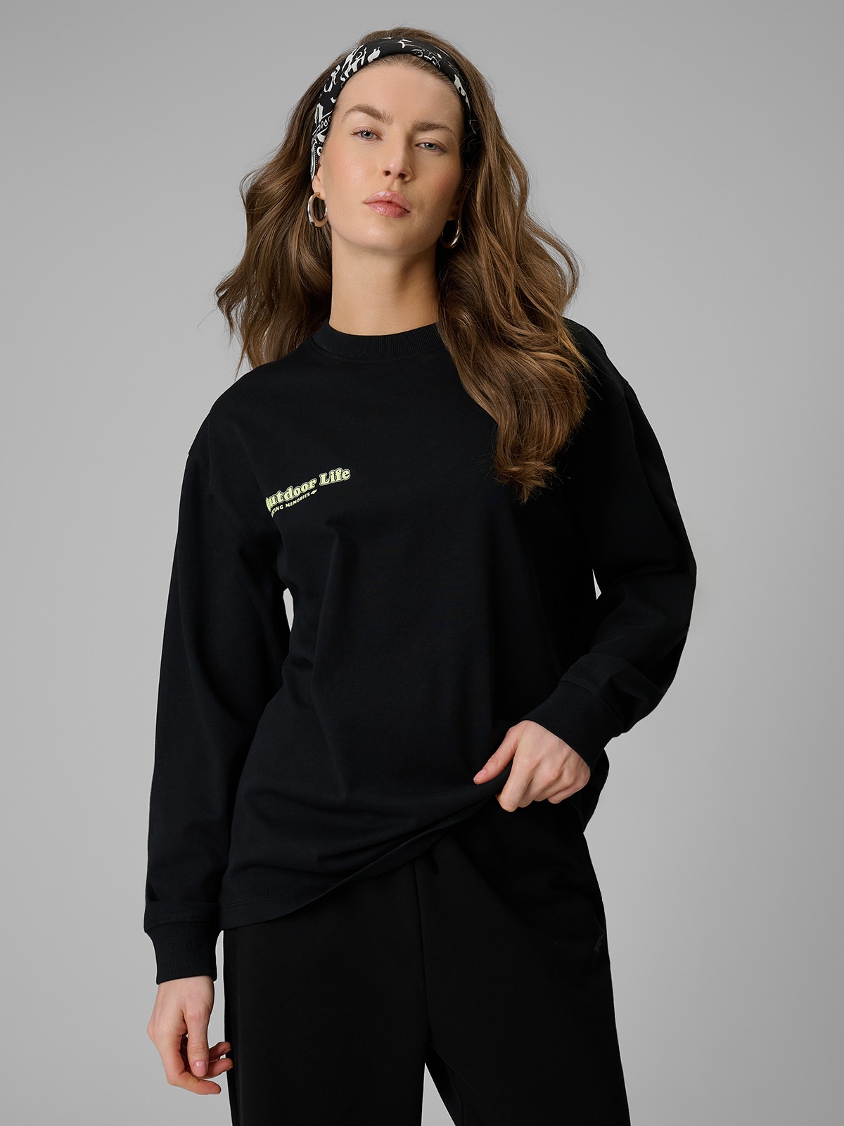 4F Longsleeve regular z nadrukiem damski - czarny M