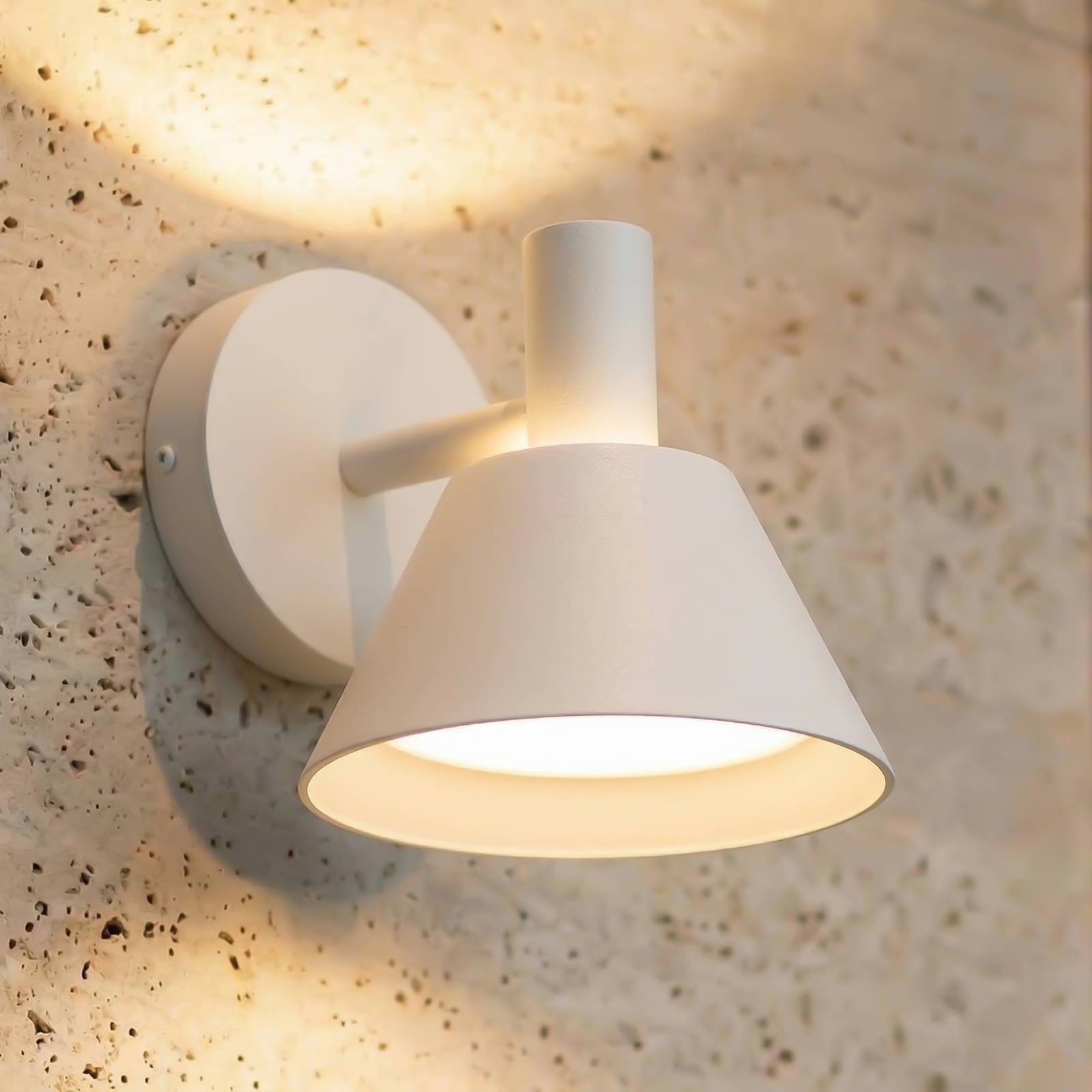 Kinkiet zewnętrzny LED Tabena Lucande, biały / opal, aluminium, nowoczesny