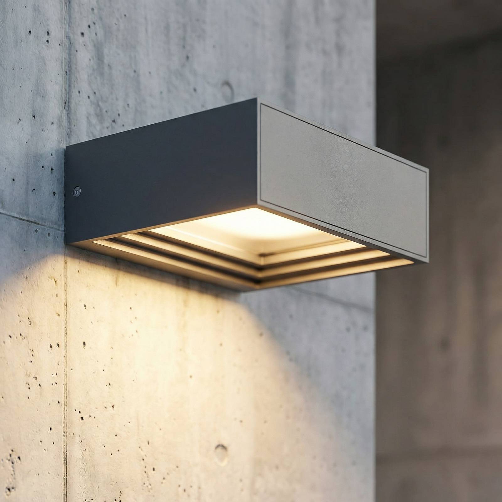 Kinkiet zewnętrzny LED Ashkan Lucande, aluminiowy / szary / cynkowy, metal, nowoczesny