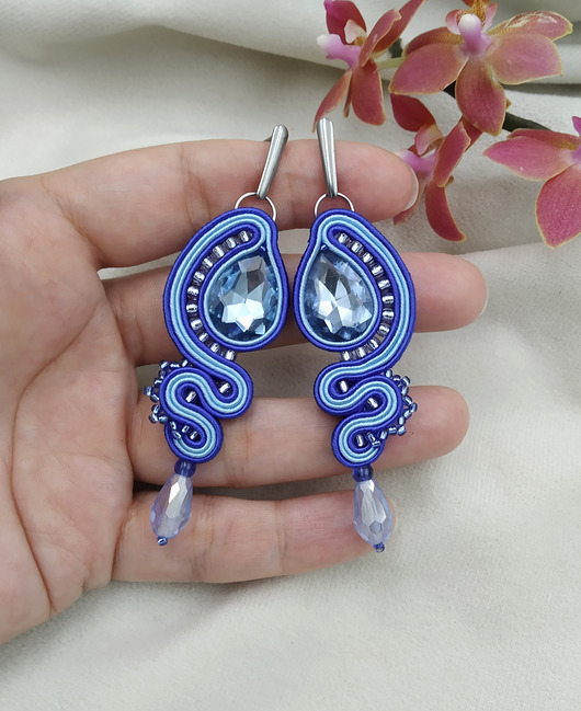 Długie kolczyki sutasz na wesele, błękitne eleganckie kolczyki