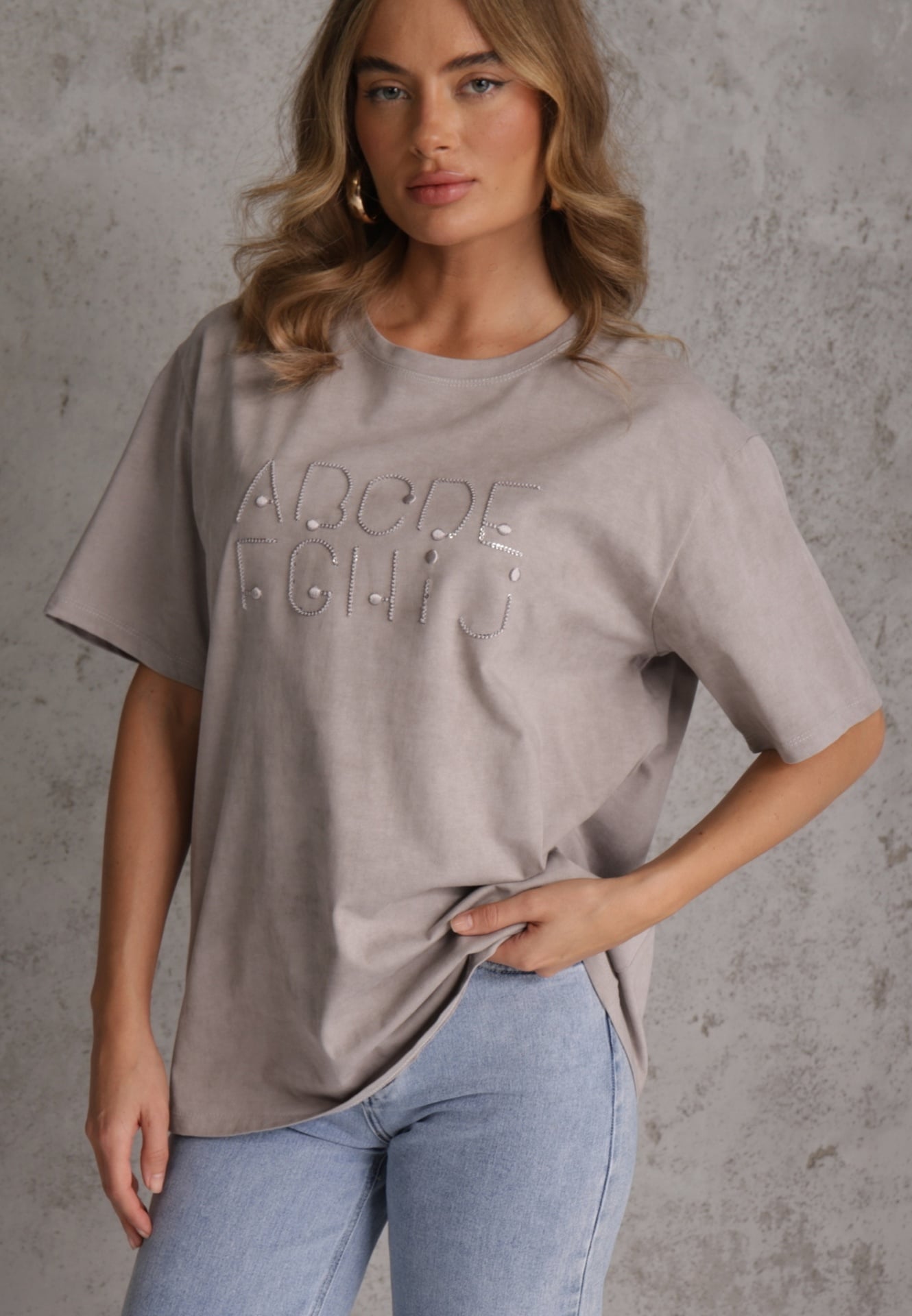 Szary Bawełniany T-shirt Oversize z Haftowanym Napisem z Cekinami Talomora