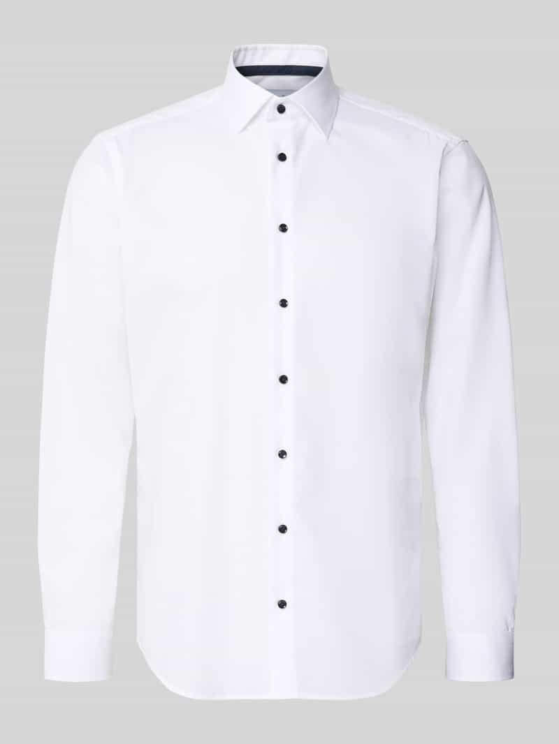 Koszula w kroju regular fit do biznesu z kołnierzykiem typu kent