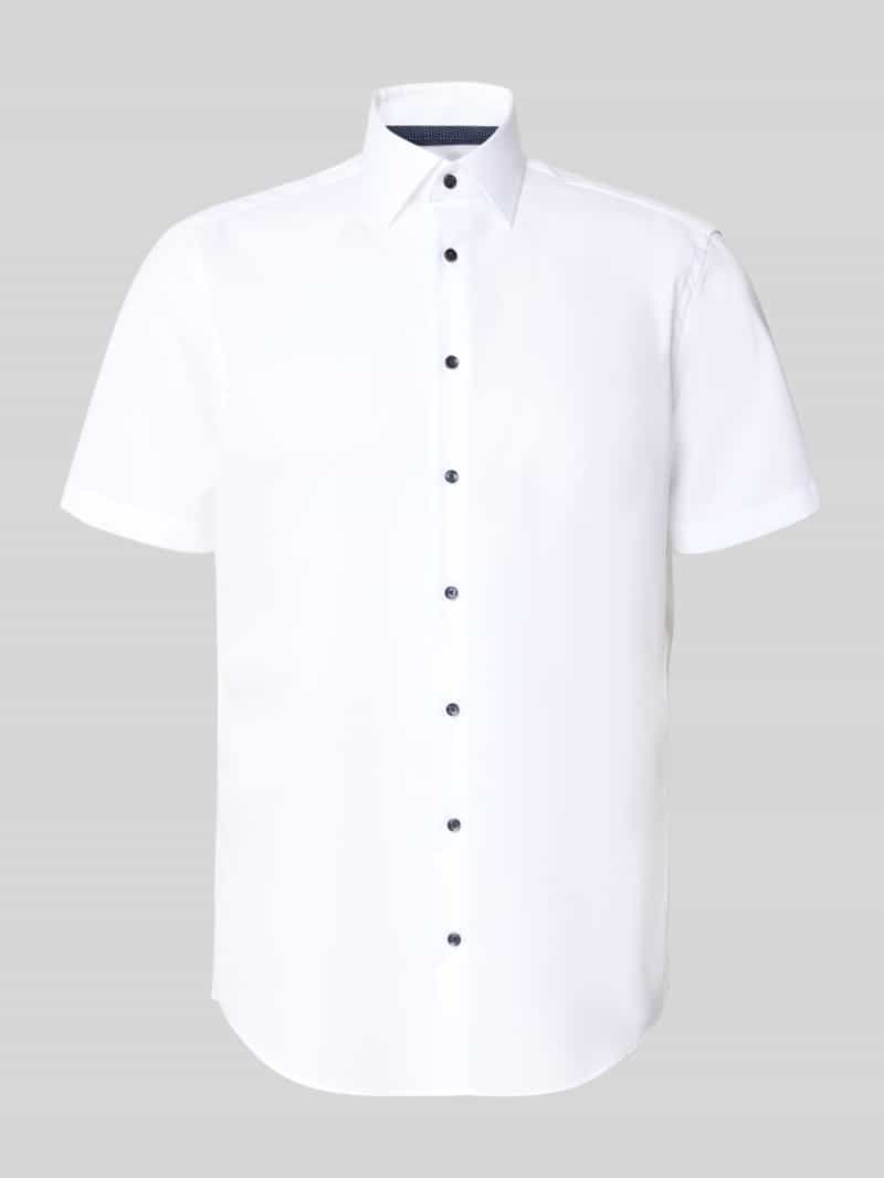 Koszula w kroju regular fit do biznesu z kołnierzykiem typu kent